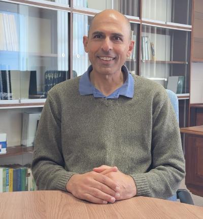 Prof Ara Monadjem,head of the Zoology and Entomology Department at the University of Pretoria, has won the 2025 Royal Society Africa Prize.
